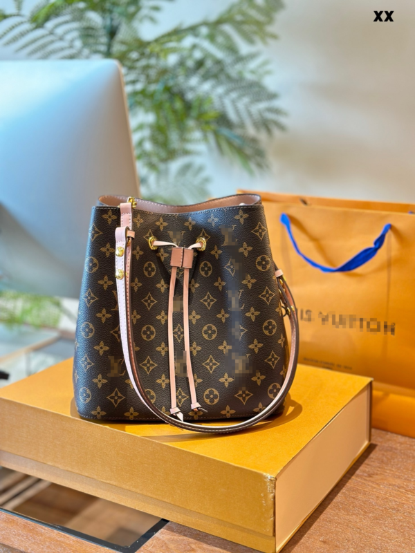 1-v champagne bag Noé - Image 5