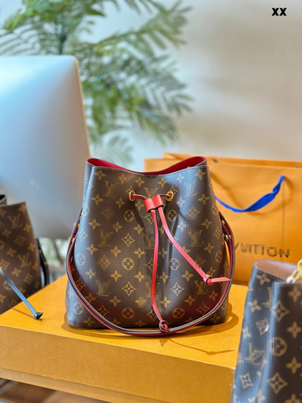 1-v champagne bag Noé - Image 2